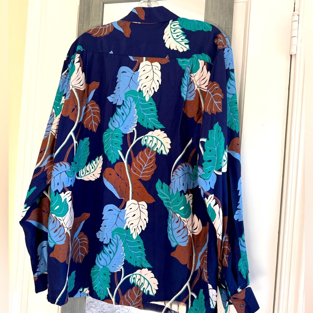 Kona Bay Hawaii Edifice Navy Hawaiian Button Down Shirt - Picture 2 of 11